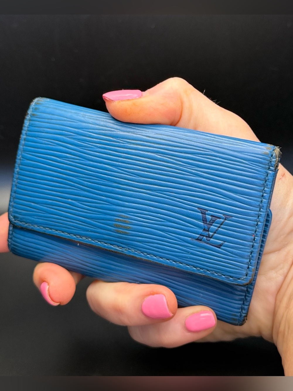 Louis Vuitton Vintage Classic Epi Leather Multiclés 6 Key Toledo Blue (Fair)